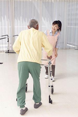 京都で目立たない矯正ができる歯科医